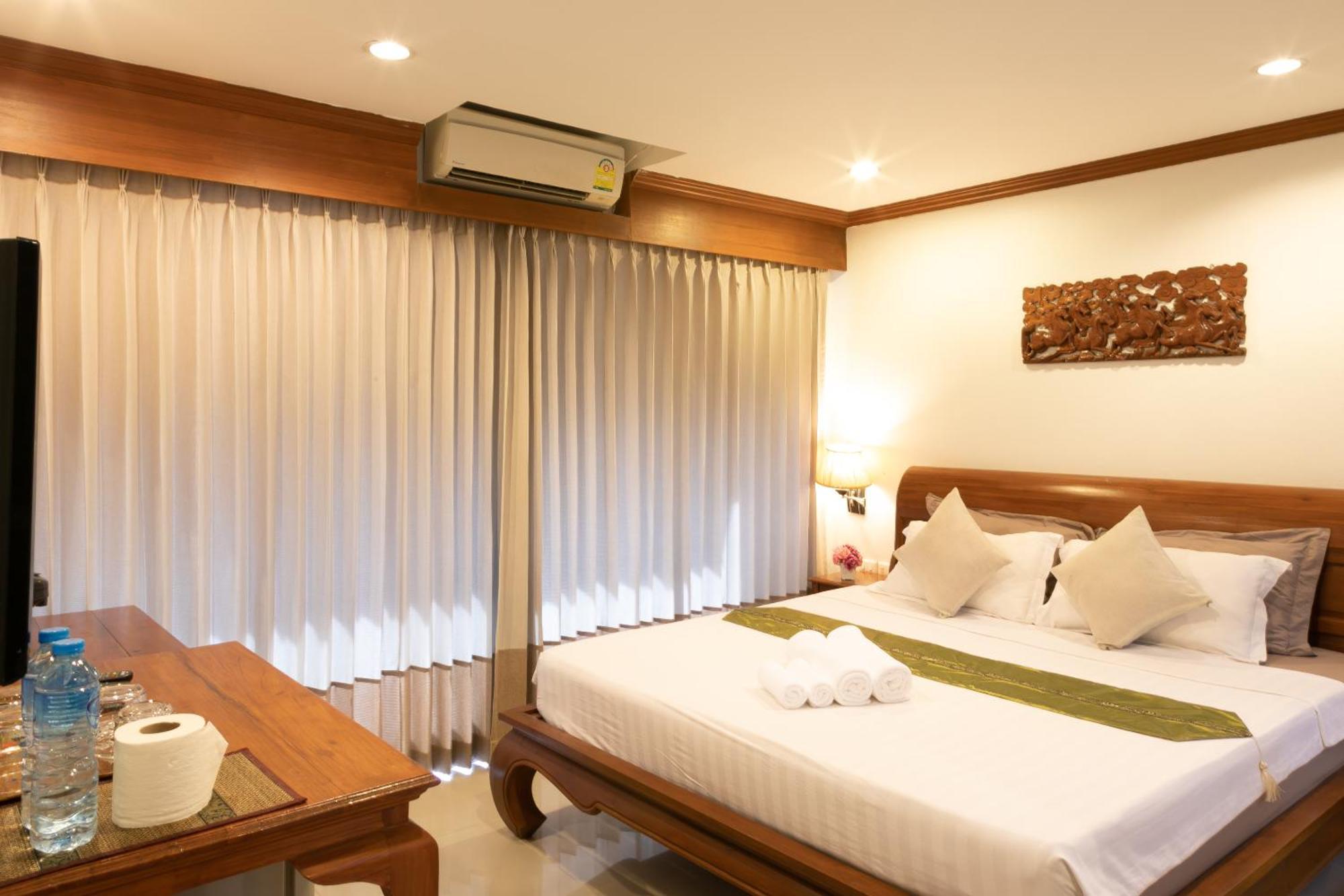 Best Venue Hotel Patong Екстериор снимка