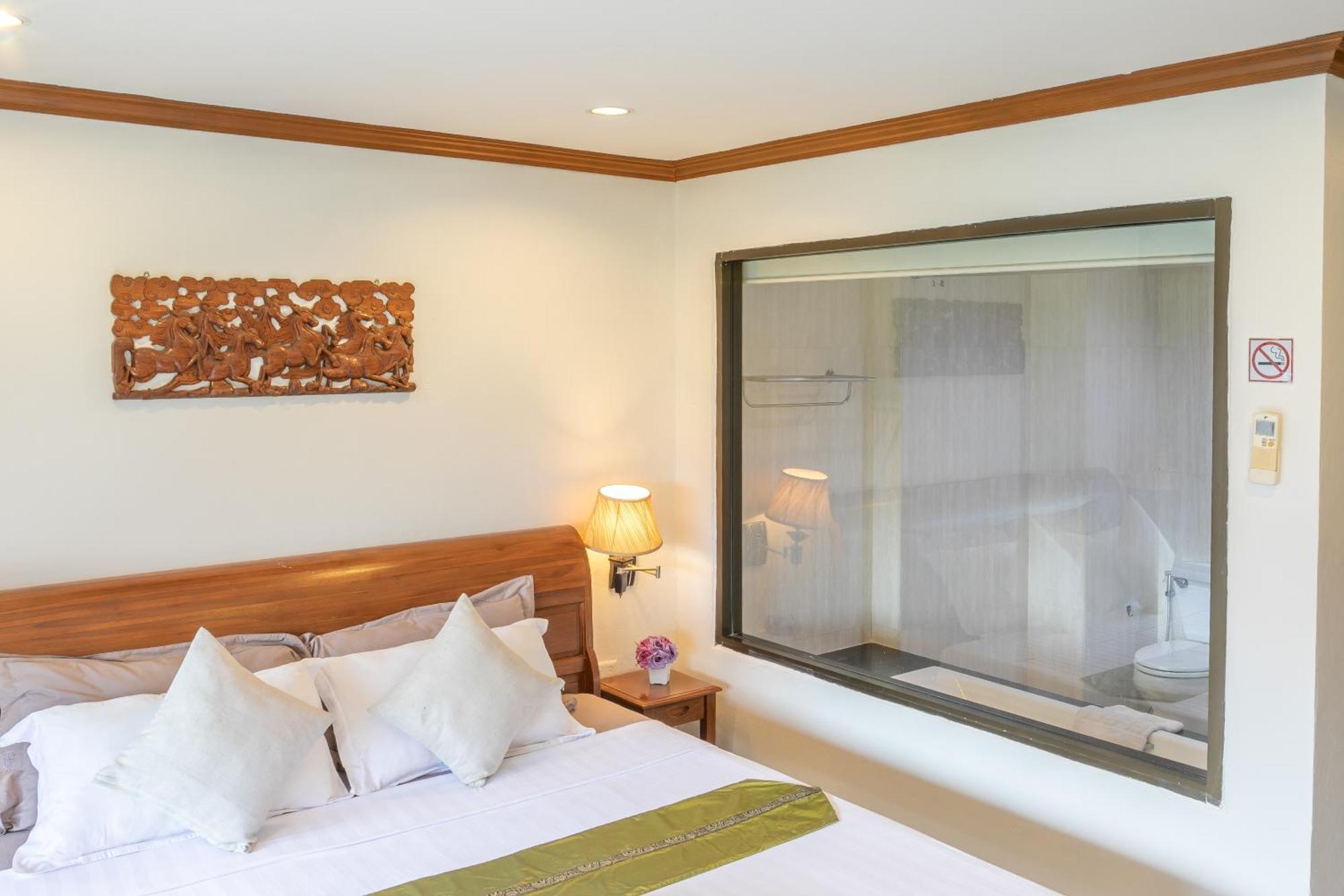 Best Venue Hotel Patong Екстериор снимка